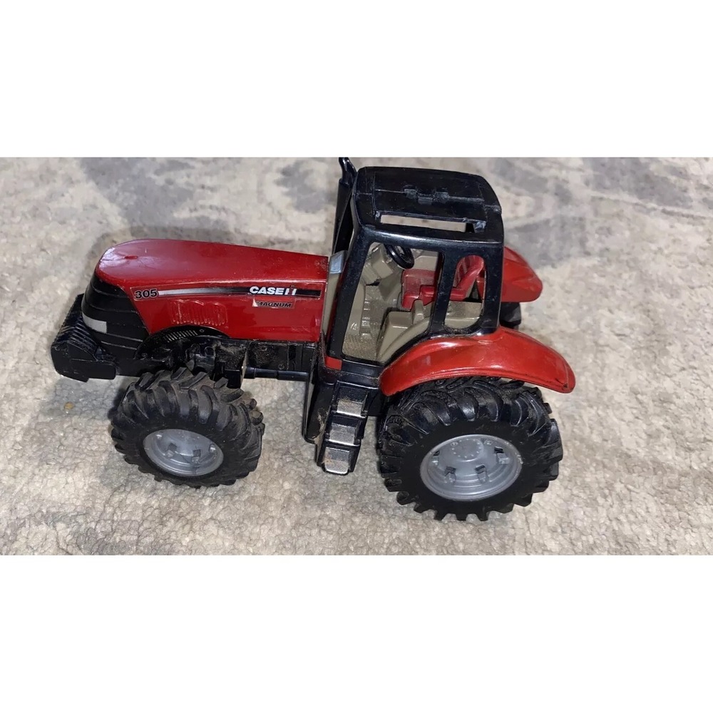 Tomy Case IH‎ MX 305 Red Tractor Toy Display 1:32